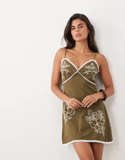 Мини-платье с вышитой вставкой ASOS DESIGN оливкового цвета