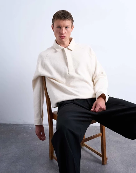 Приталенный поло-реглан Topman с текстурой реглан-поло свободного кроя цвета экрю ecru