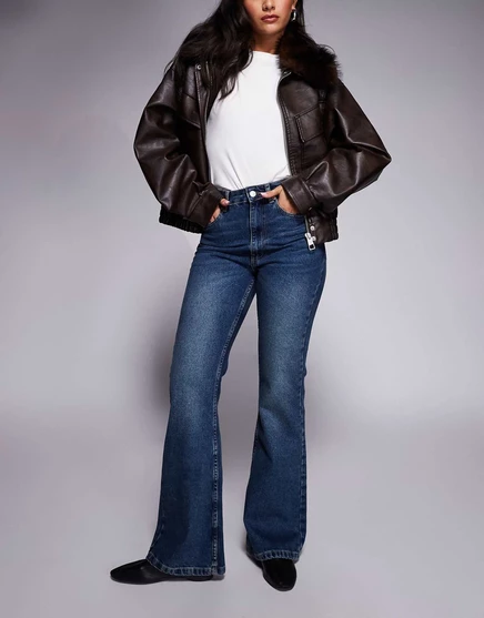 Женские джинсы ASOS Design клеш 90-х, темный деним