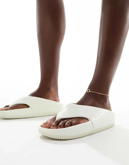 Зеленые шлепанцы Nike Calm light green