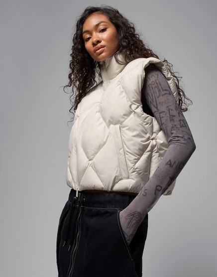 Пуховик Nike Air Jordan темно-белого цвета ivory