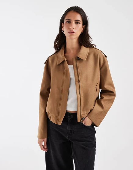 Замшевая куртка-бомбер с воротником-стойкой ASOS DESIGN темно-коричневого цвета