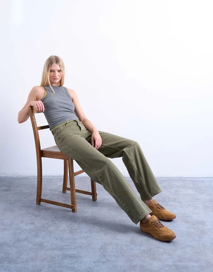 Джинсы прямого кроя Topshop Ember с низкой посадкой зеленого цвета хаки khaki