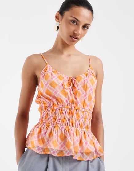 Шифоновый топ на бретелях Vero Moda Smilla с эластичным поясом в оранжевую и розовую клетку sun orange julie