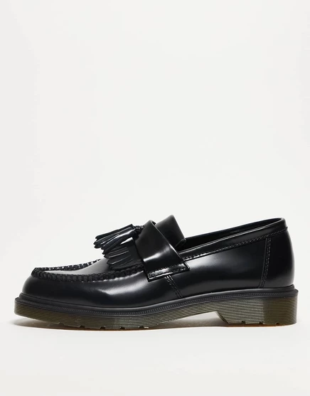 Лоферы с кисточками Dr Martens Adrian из полированной гладкой кожи черного цвета black
