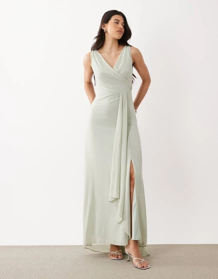 Макси-платье TFNC Bridesmaid Yida с шифоновым верхом и запахом, драпированное сверху, темно-зеленого цвета green