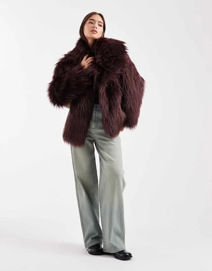 Женская куртка ASOS Design с меховым воротником, бордовая