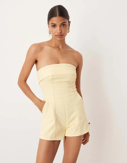 Джинсовый комбинезон-бандо ASOS DESIGN цвета пахты buttermilk