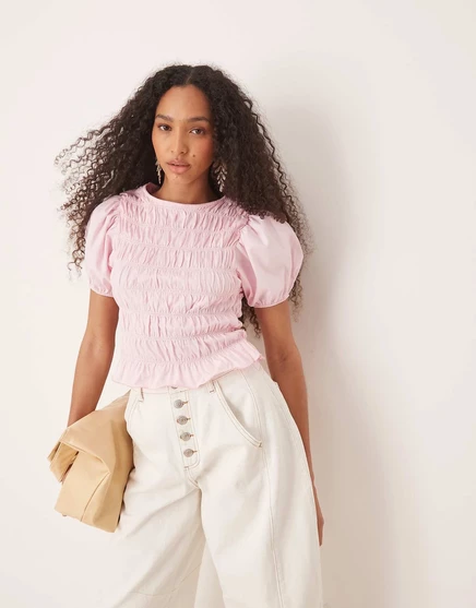 ДИЗАЙНЕРСКИЙ хлопковый топ ASOS с гофрированной баской и пышными рукавами нежно розового цвета baby pink