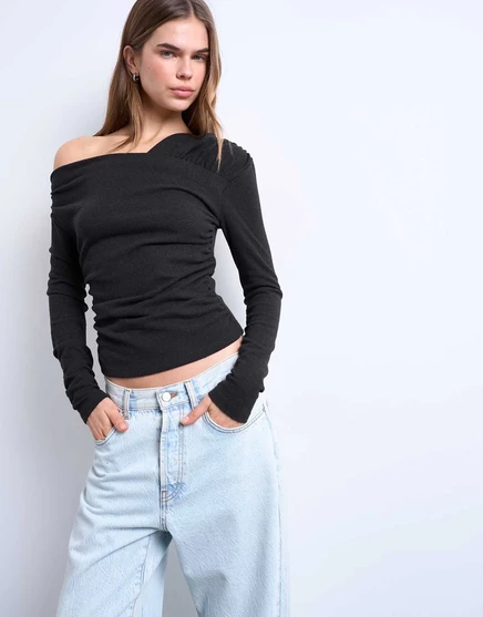 Топ с открытыми плечами и рюшами Topshop soft touch шоколадного цвета chocolate