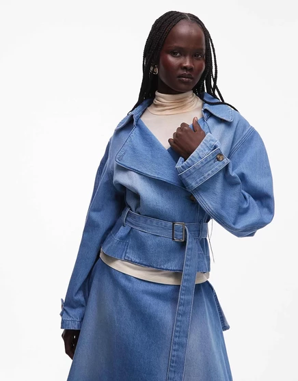 Женский укороченный джинсовый тренч ASOS Design, средне-голубой