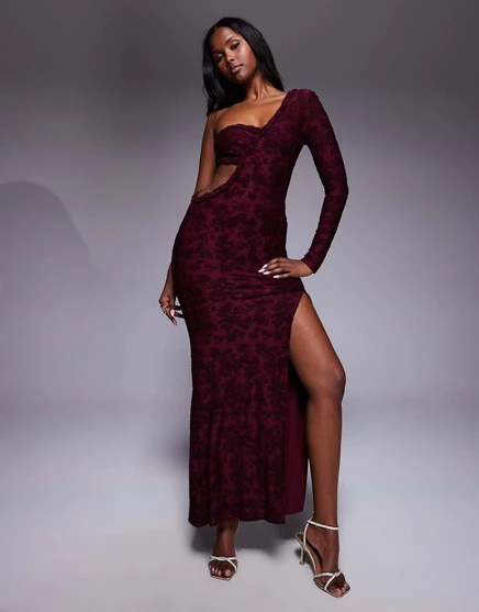 Макси-платье от ASOS DESIGN devore бордового цвета с одним рукавом и разрезом по бокам burgundy