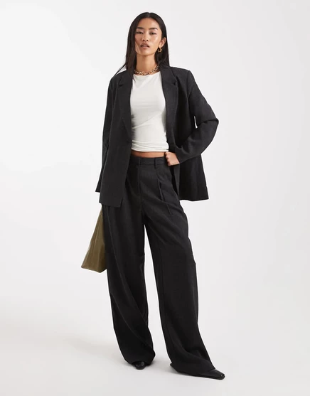 Брюки Vero Moda с широкими штанинами и складками спереди из темно-серого меланжа - часть комплекта dark gray melange