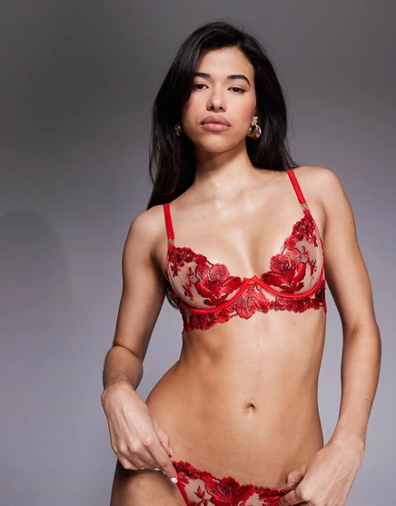 Бюстгальтер Bluebella Lavanya с цветочной вышивкой красного цвета burgundy