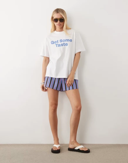 Женская футболка ASOS Design оверсайз с принтом, белая