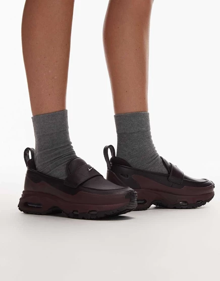 Кроссовки Nike Air Max Phenomens бордового цвета с серебристым металликом 