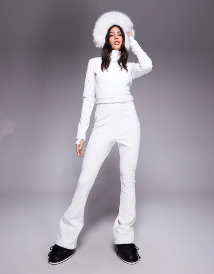 Женский лыжный комбинезон ASOS 4505 Tall с поясом и опушкой из иск. меха, белый