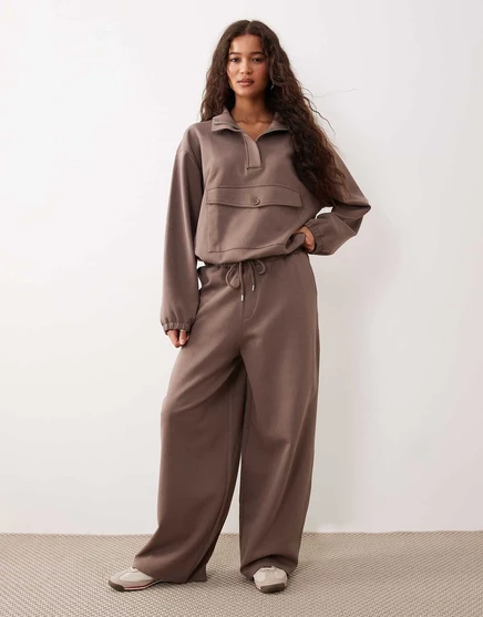 Спортивные брюки ASOS DESIGN interlock extreme с воронкой кофейного цвета - часть комплекта coffee