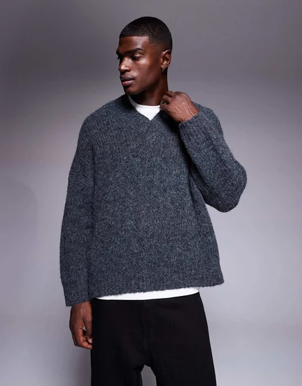 Мужской свитер ASOS Design объемный с V-вырезом, серый