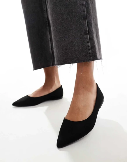 Черные балетки с острым носком ASOS DESIGN Lucky black