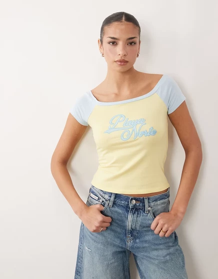Контрастная детская футболка-реглан ASOS DESIGN с вышитым рисунком Playa Norte в желто-синих и желтых тонах