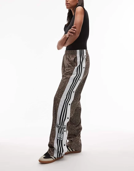 Женские штаны adidas Originals Adibreak в жирафовый принт