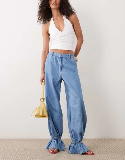 Джинсы ASOS LUXE balloon fit с манжетами в виде бумажных мешочков светло-голубого цвета, обработанные отбеливателем