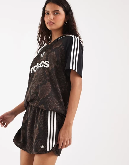 Женские шорты adidas со змеиным принтом, коричневые