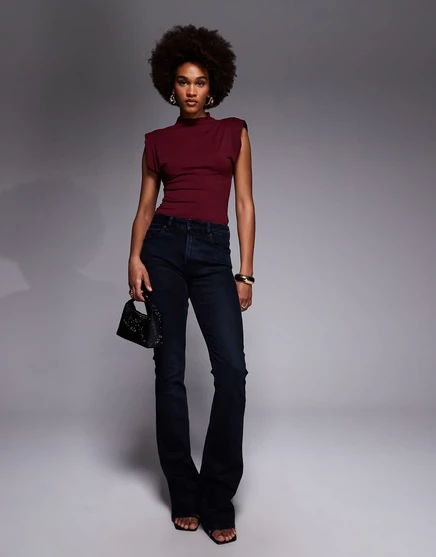 ДИЗАЙНЕРСКИЕ джинсы ASOS с высоким берцем иссиня черного цвета  blue black