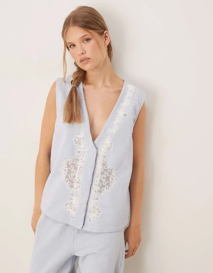 Жилет с вышивкой ASOS DESIGN seersucker multi