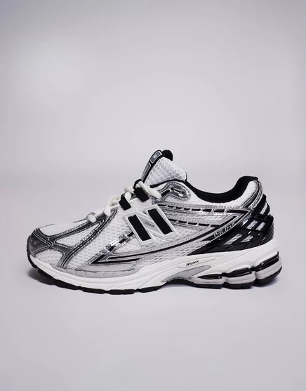Кроссовки New Balance 1906 ABZORB, белые с черными и серебристыми акцентами