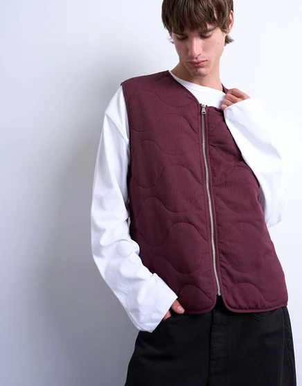 Стеганый жилет из лука Topman бордового цвета burgundy