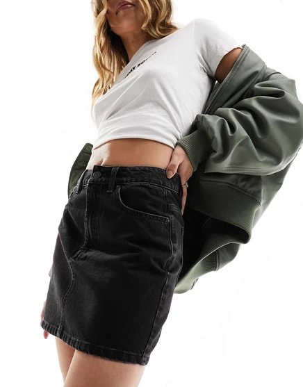 Черная джинсовая мини-юбка с завышенной талией ASOS DESIGN black