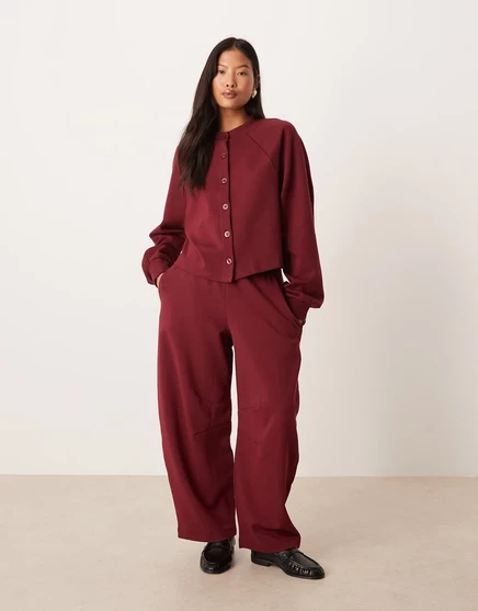 Спортивные брюки ASOS DESIGN Petite с переплетенными штанинами-бочонками бордового цвета burgundy