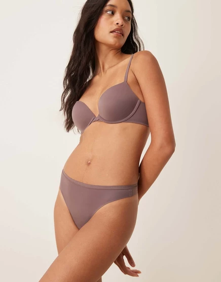 Женские стринги Calvin Klein Perfectly Fit, коричневые