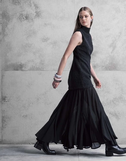 Макси-платье без рукавов с заниженной талией и стразами ASOS DESIGN hybrid black