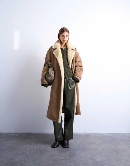 Вечернее удлиненное пальто из искусственной овечьей шерсти Topshop коричневого и кремового цветов brown/cream