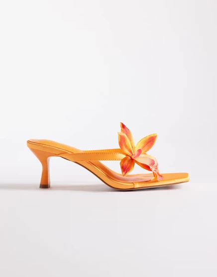 Босоножки на каблуке Simmi London Ruby kitten с цветочной отделкой оранжевого цвета orange