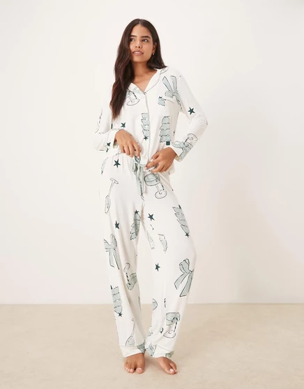 Пижамный комплект ASOS DESIGN из сверхмягкой рубашки с длинным рукавом и брюк с контрастной окантовкой и принтом 
