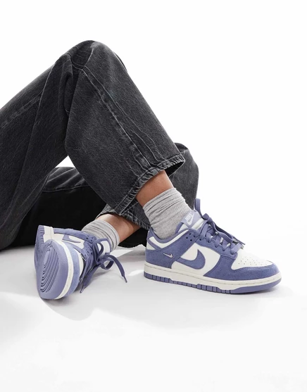 Кроссовки Nike Dunk с низким берцем синего и белого цветов mid blue