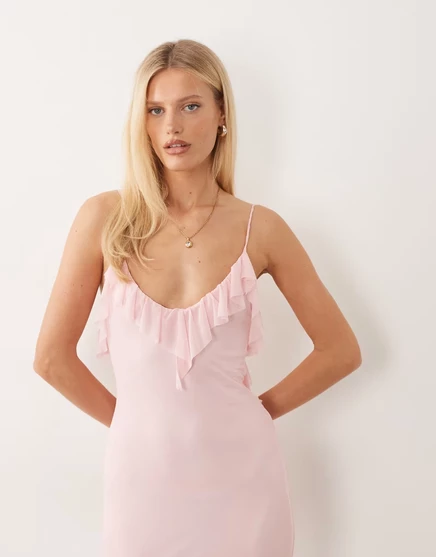 Женское макси-платье ASOS Design в горошек, светло-розовое