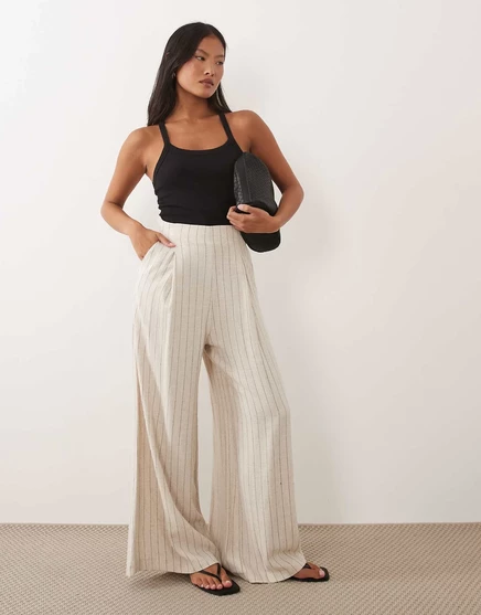 Льняные брюки-палаццо Miss Selfridge Petite, сшитые на заказ, с принтом в нейтральную полоску neutral stripe