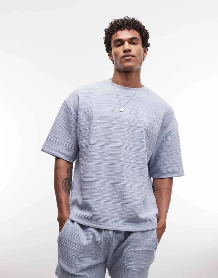 Дизайнерская футболка оверсайз в стиле heavyweight от ASOS с рисунком на груди из синей текстурированной ткани - часть комплекта blue blizzard