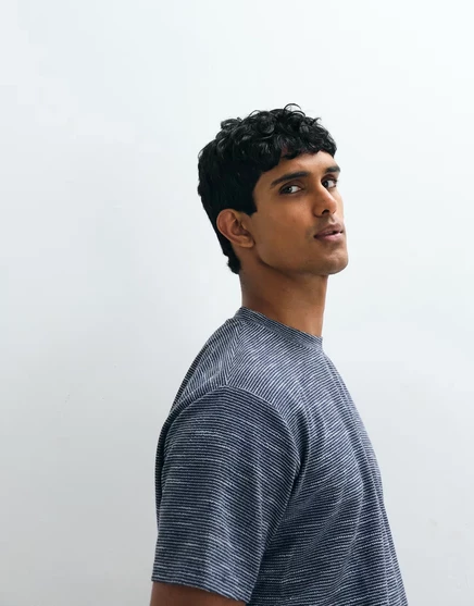 Мужская футболка Brave Soul свободного кроя, темно-синяя