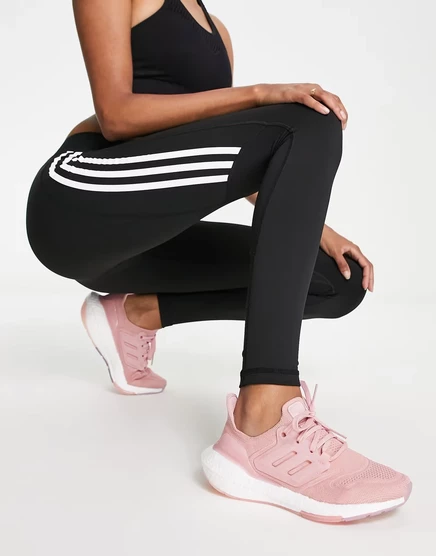 Розовые кроссовки adidas Running Ultraboost 22 pink
