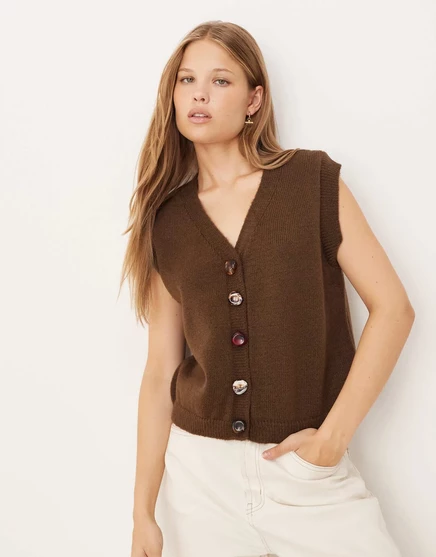 Майка из пушистого трикотажа ASOS DESIGN с бусинами из смолы коричневого цвета brown