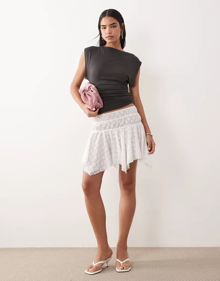 Асимметричная кружевная многослойная мини-юбка ASOS DESIGN белого цвета white