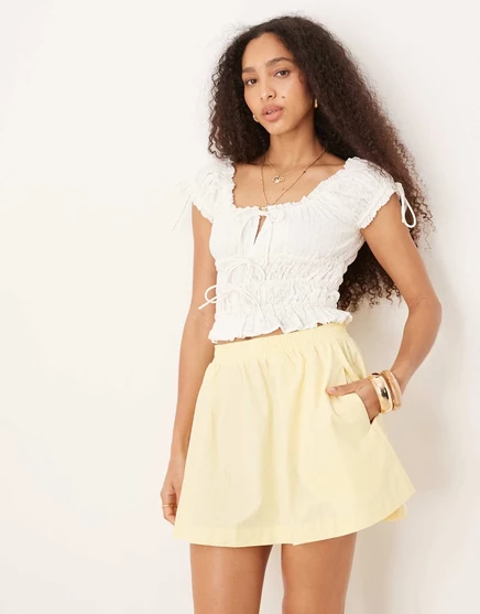 Объемная мини-юбка ASOS DESIGN circle из молочного цвета buttermilk
