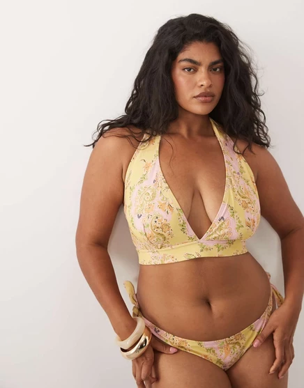 ASOS DESIGN Curve Sarah scarf треугольный топ-бикини на бретельках с высоким вырезом и цветочным принтом в виде шарфа с цветочным принтом
