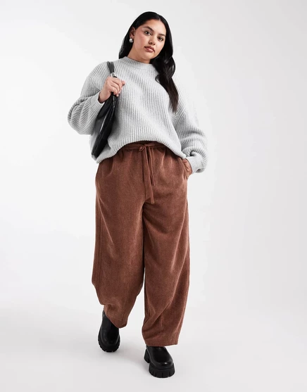 Вельветовые брюки ASOS DESIGN Curve с обтягивающими штанинами шоколадного цвета chocolate